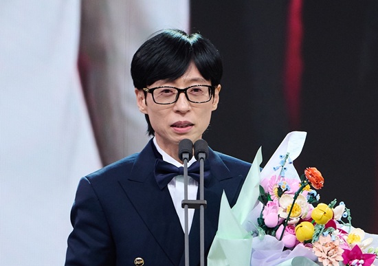 ���� ���